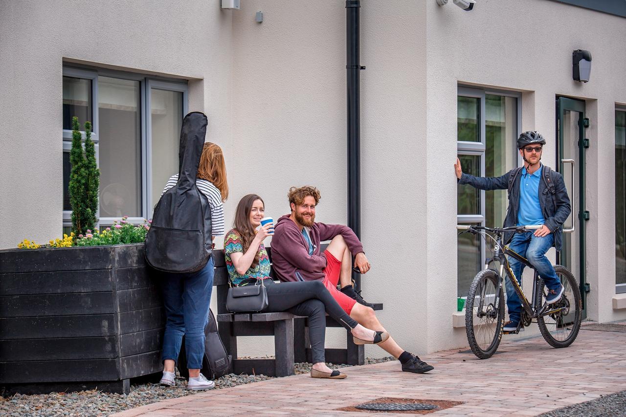 Wild Atlantic Hostel لينوان المظهر الخارجي الصورة